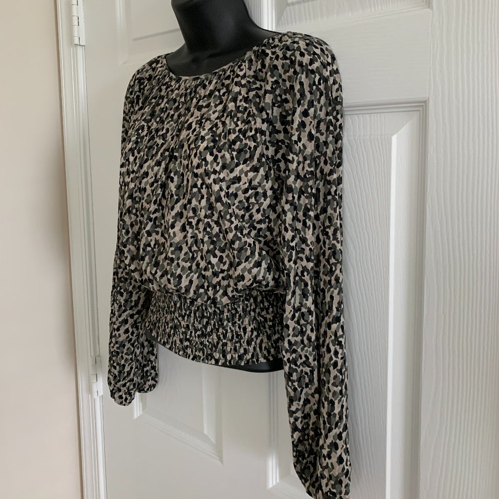 White House Black Market Women´s Dolman Top Blouse, Size XS - Picture 2 of 12
